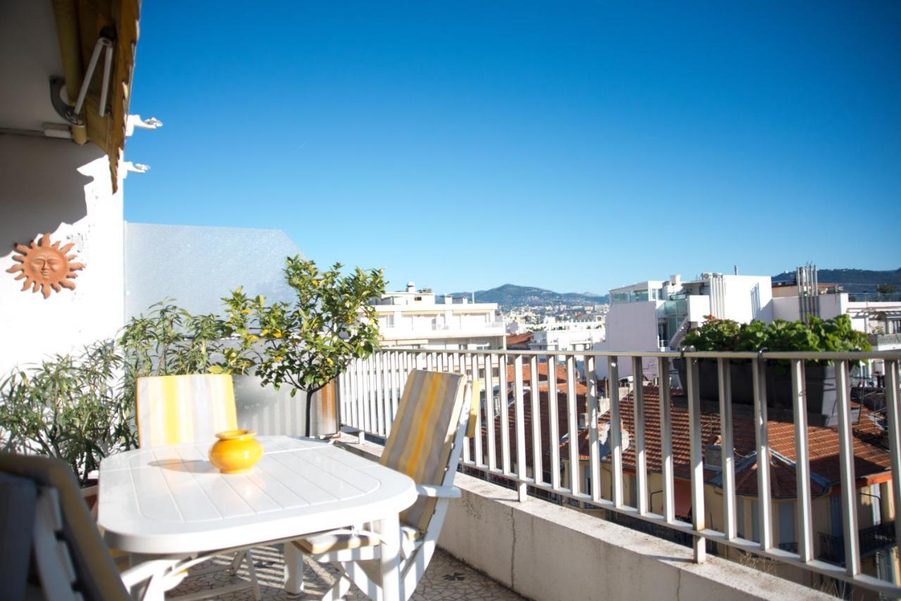 Appt A 150M De La Mer Apartment Ница Екстериор снимка